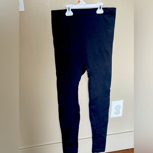 Black Seamless Leggings- L - Picture 2 of 3